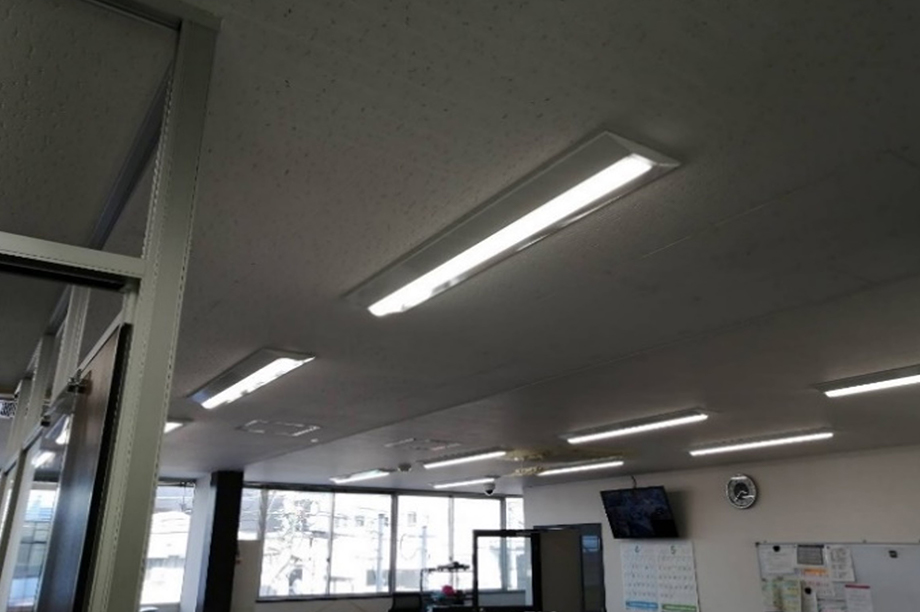 ビル管理会社R様　オフィスビル照明LED更新工事