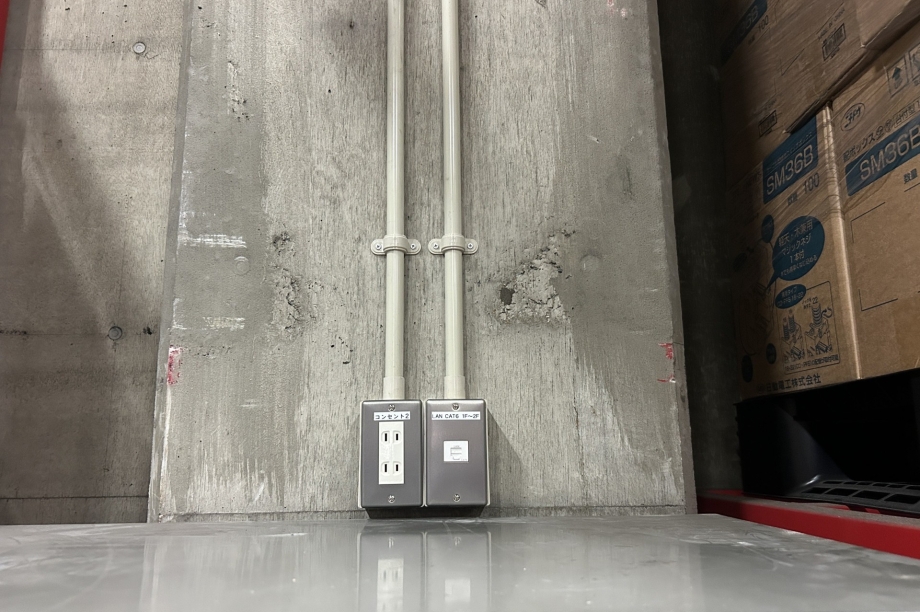 電気資材メーカーN様　コンセント及びLAN配線増設