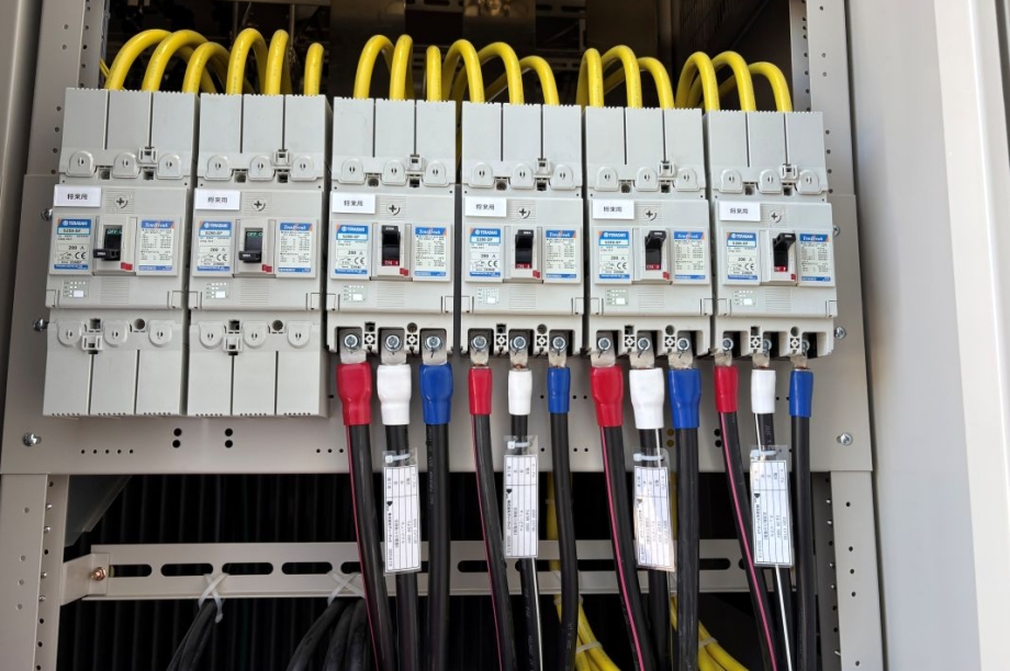 物流倉庫S様　エアコン空調新設に伴う電源新設