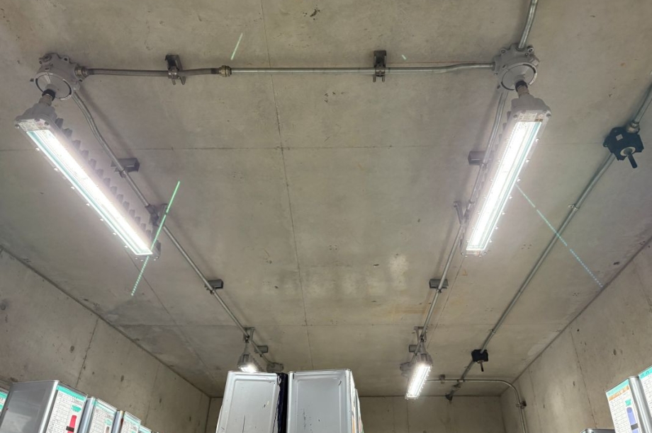 印刷会社K様　防爆LED照明更新