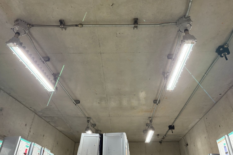 印刷会社K様　防爆LED照明更新